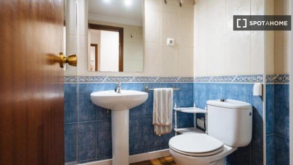 Apartamento completo de 2 dormitorios en Sevilla