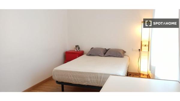 Habitación en piso compartido en terrassa.