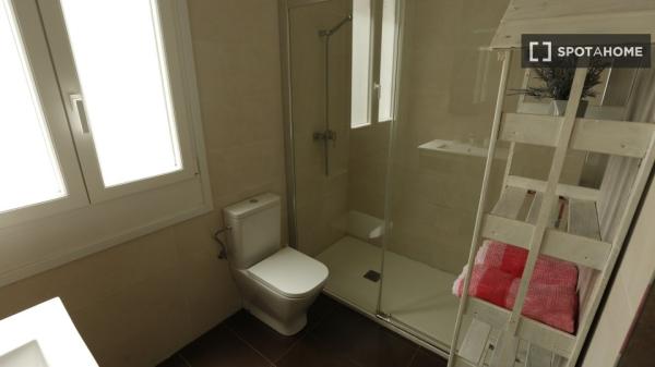 Piso completo de 5 habitaciones en Bilbao