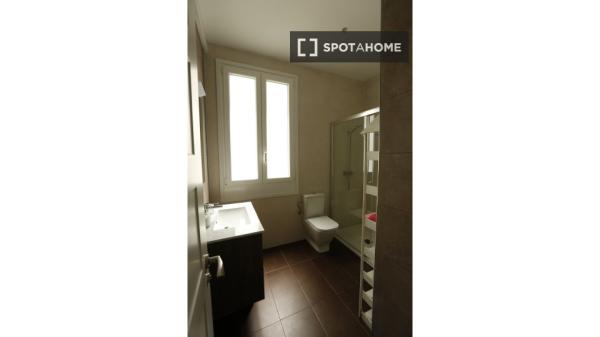 Piso completo de 5 habitaciones en Bilbao