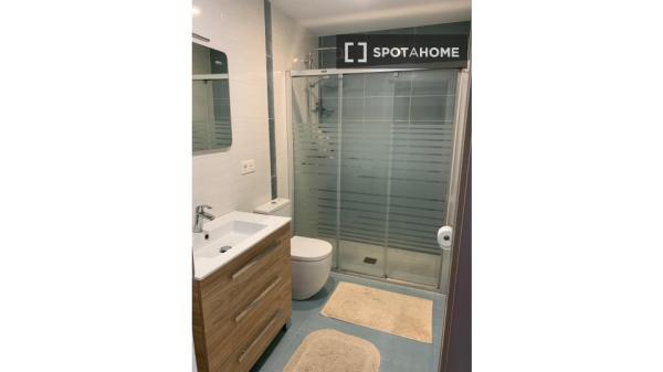 Se alquila habitación en piso compartido en Markina-Xemein