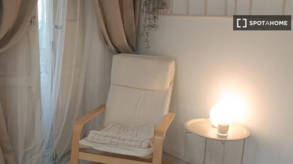 Se alquila habitación en piso compartido en Valencia