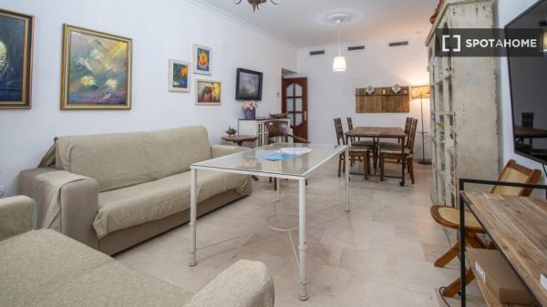 Piso completo de 3 habitaciones en Cádiz