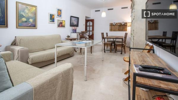 Piso completo de 3 habitaciones en Cádiz
