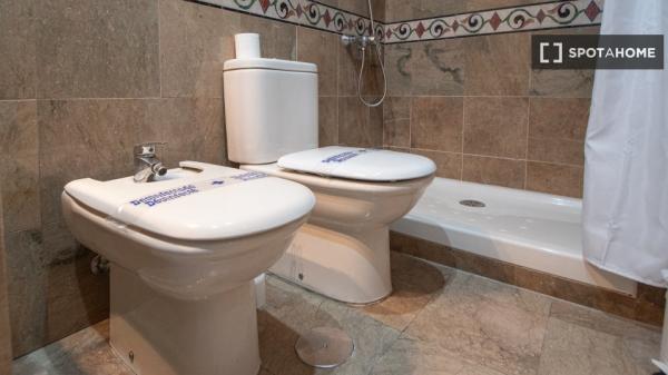 Piso completo de 3 habitaciones en Cádiz