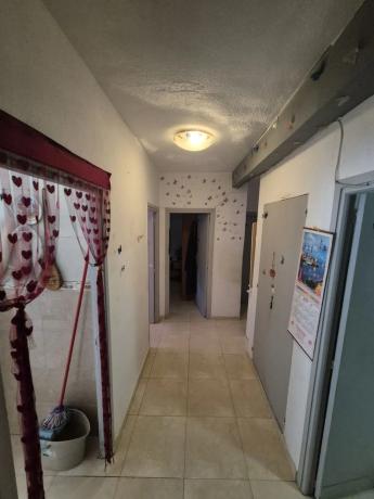 Piso en calle del Agata, 1