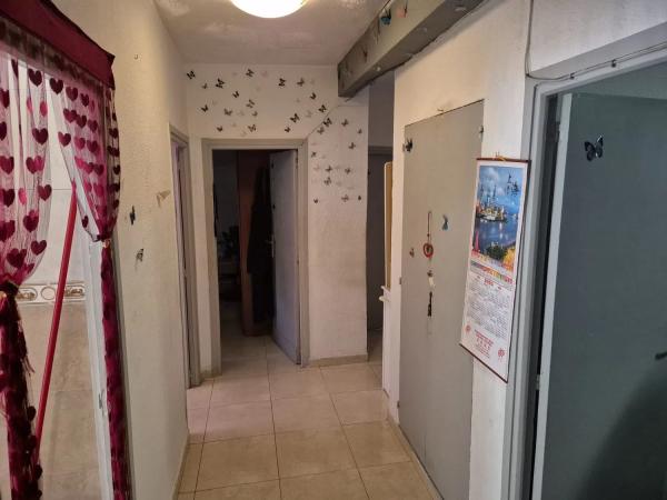 Piso en calle del Agata, 1