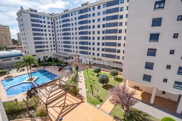 Piso en calle Médico Manuel Alberola