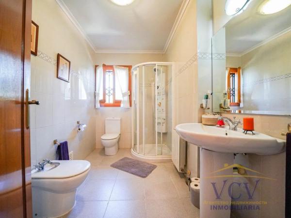 Casa independiente en avenida Albufereta