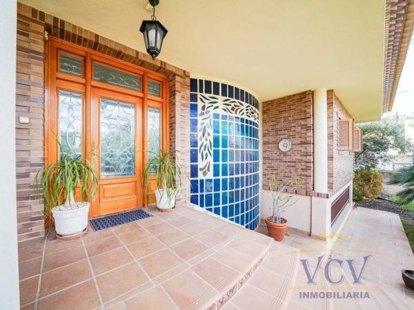 Casa independiente en avenida Albufereta