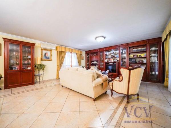 Casa independiente en avenida Albufereta