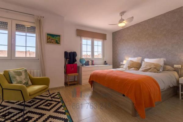 Chalet adosado en calle Economista German Bernacer, 39