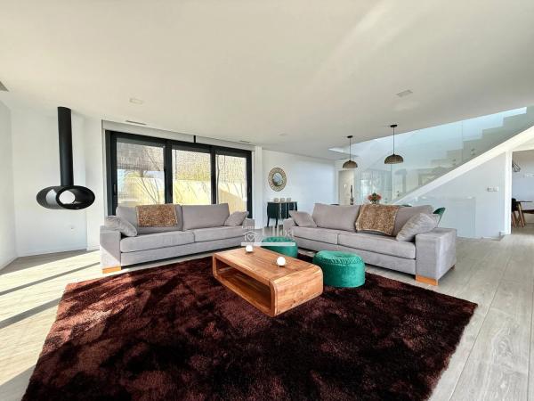 Casa independiente en avenida Albufereta