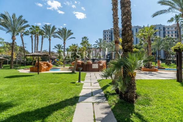 Piso en calle Escultor José Gutierrez