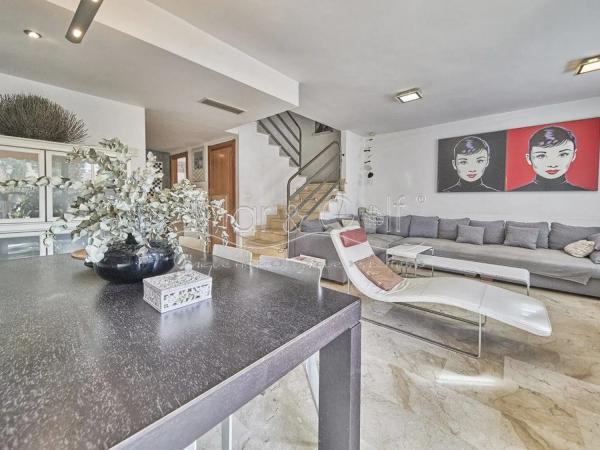 Chalet adosado en calle Océano, 28