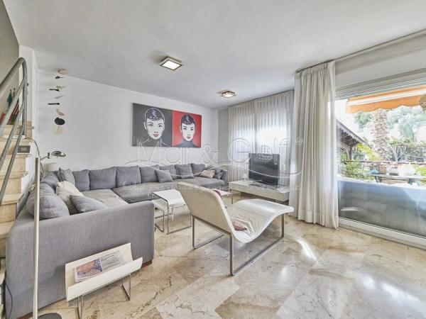 Chalet adosado en calle Océano, 28