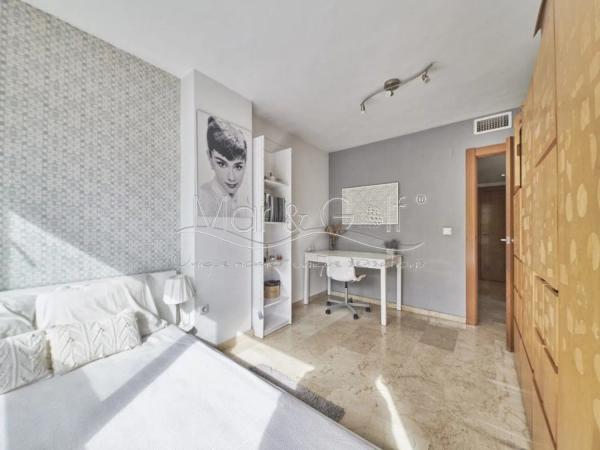 Chalet adosado en calle Océano, 28