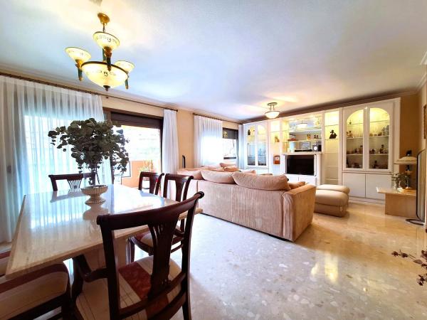 Dúplex en calle Madre Teresa de Calcuta, 4