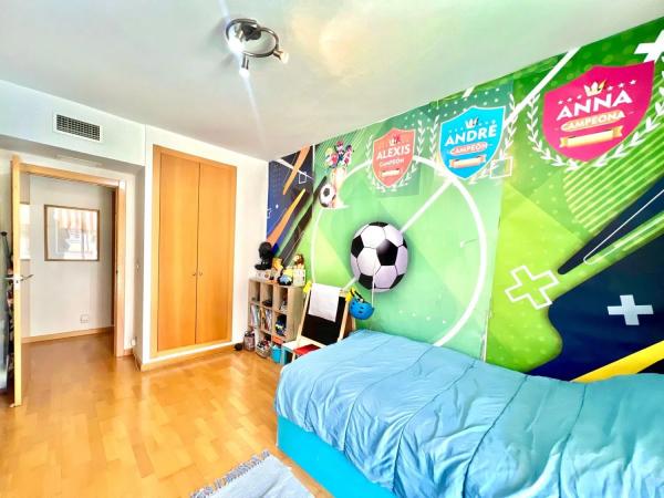 Piso en calle Nadadora Carmen Soto, 2