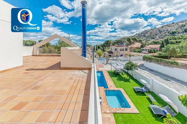 Chalet en Barrio Vistahermosa