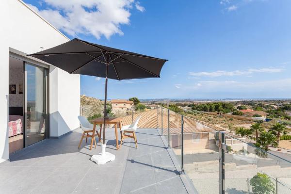 Casa independiente en calle Montíboli