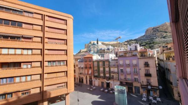 Piso en rambla de Méndez Núñez