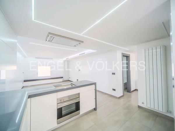 Chalet pareado en calle del Farmacéutico Ángel Establier