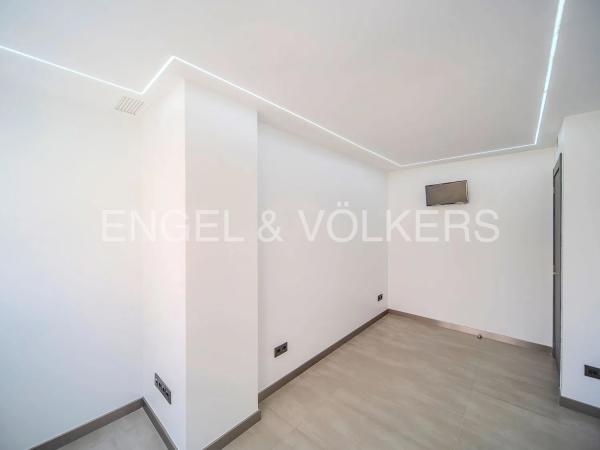 Chalet pareado en calle del Farmacéutico Ángel Establier