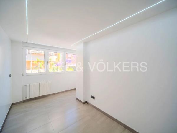 Chalet pareado en calle del Farmacéutico Ángel Establier