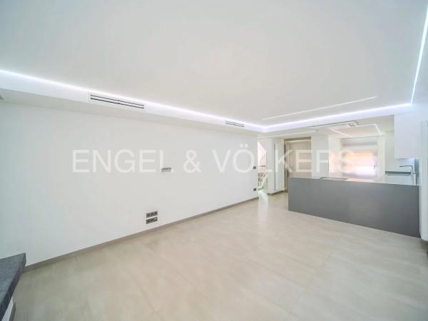 Chalet pareado en calle del Farmacéutico Ángel Establier