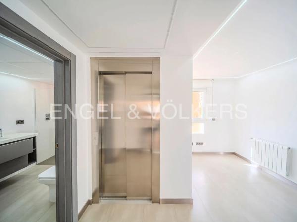 Chalet pareado en calle del Farmacéutico Ángel Establier