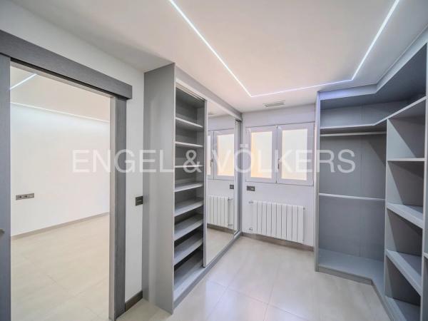 Chalet pareado en calle del Farmacéutico Ángel Establier