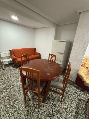 Estudio en calle Cánovas del Castillo, 41