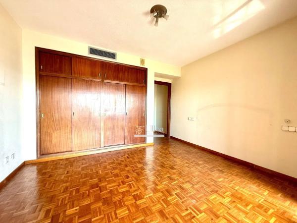 Piso en avenida de Ramón y Cajal