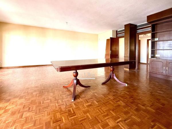 Piso en avenida de Ramón y Cajal