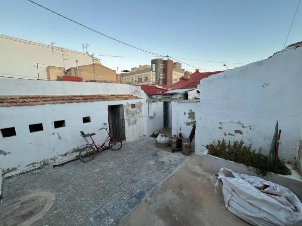 Casa independiente en calle Agustín Santonja