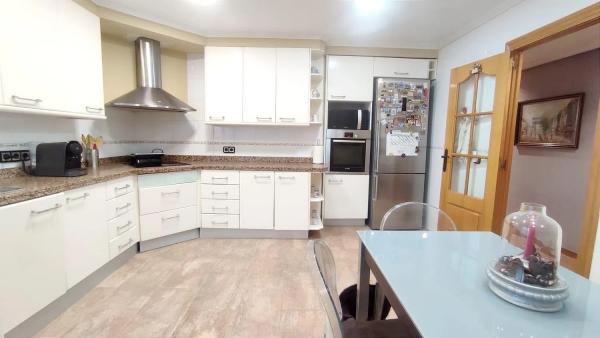 Piso en calle del Médico Pascual Pérez, 28