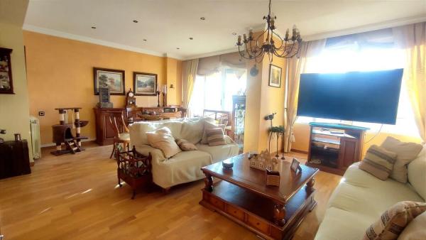 Piso en calle del Médico Pascual Pérez, 28