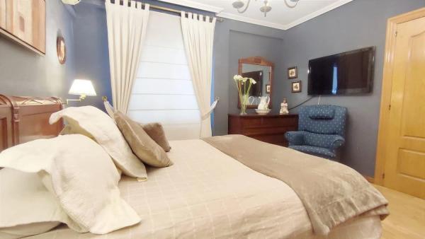 Piso en calle del Médico Pascual Pérez, 28