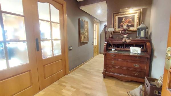 Piso en calle del Médico Pascual Pérez, 28