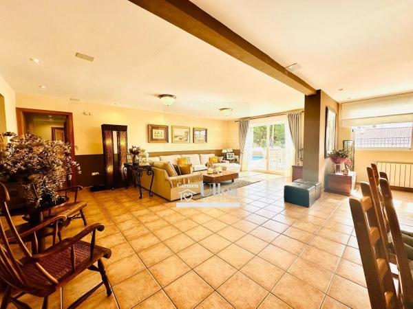 Casa independiente en calle de las Redes