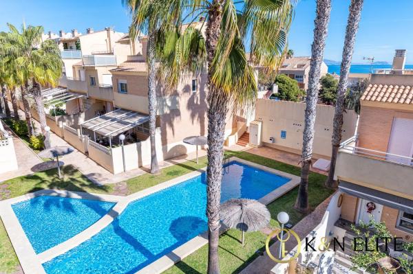 Chalet pareado en calle de la Cherna