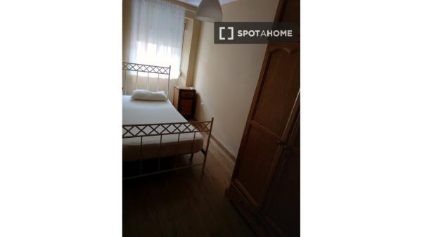 Apartamento entero de 3 dormitorios en Sevilla