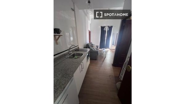 Piso de 2 dormitorios en alquiler en Sevilla