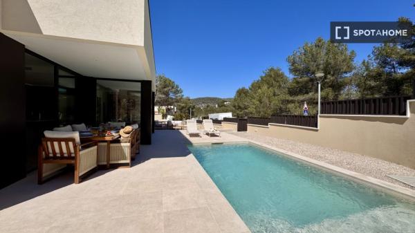 Piso entero de 4 habitaciones en Sant Pere de Ribes