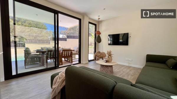 Piso entero de 4 habitaciones en Sant Pere de Ribes