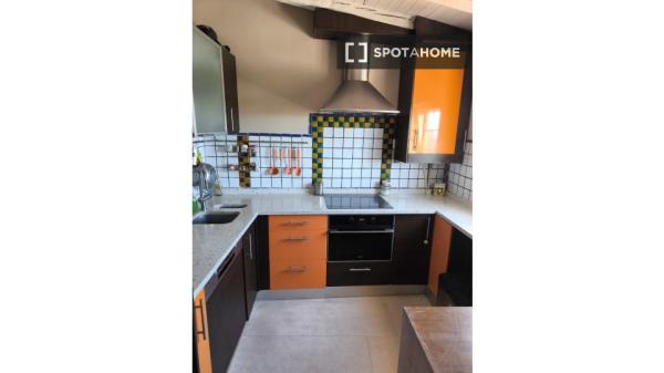 Piso entero de 2 dormitorios en madrid.