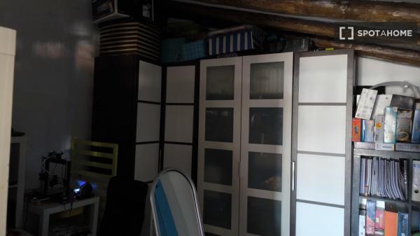 Piso entero de 2 dormitorios en madrid.