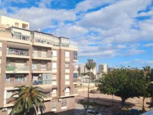 Piso en avenida d'Alcoi