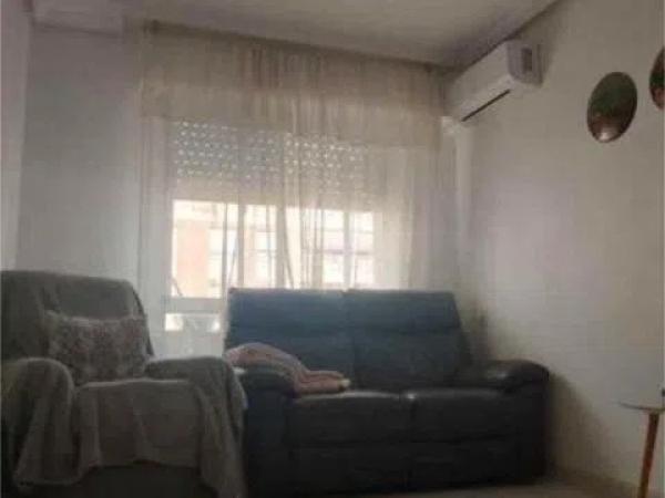 Piso en avenida d'Alcoi